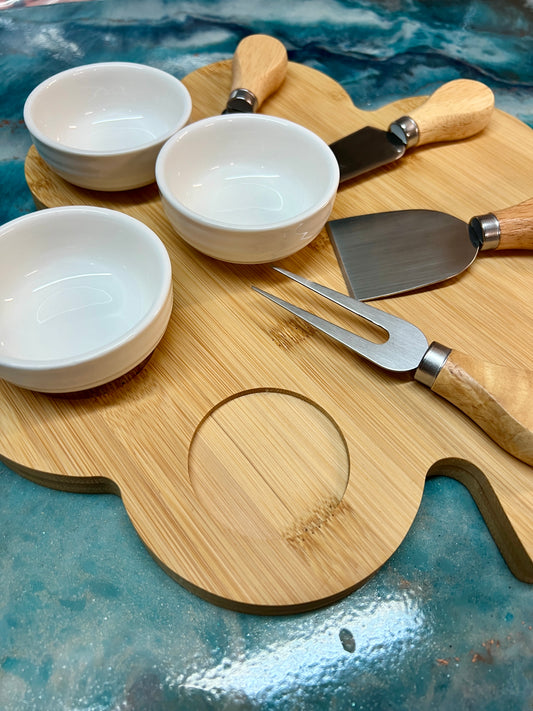 Bamboo - Lucky Shamrock - Charcuterie Board, 3 sauce dishes & 4 Utensils Set