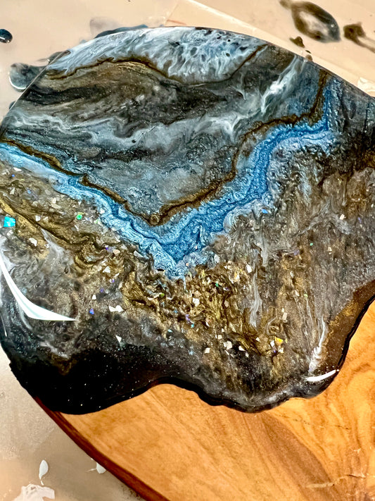Sm/Med Olive Live Edge - Blues Bling Board
