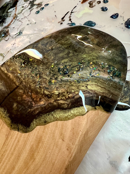 Sm/Med Olive Live Edge - Browns Bling Board